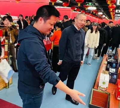 海峽兩岸農(nóng)特產(chǎn)品匯聚京城，共繪農(nóng)業(yè)交流新畫(huà)卷